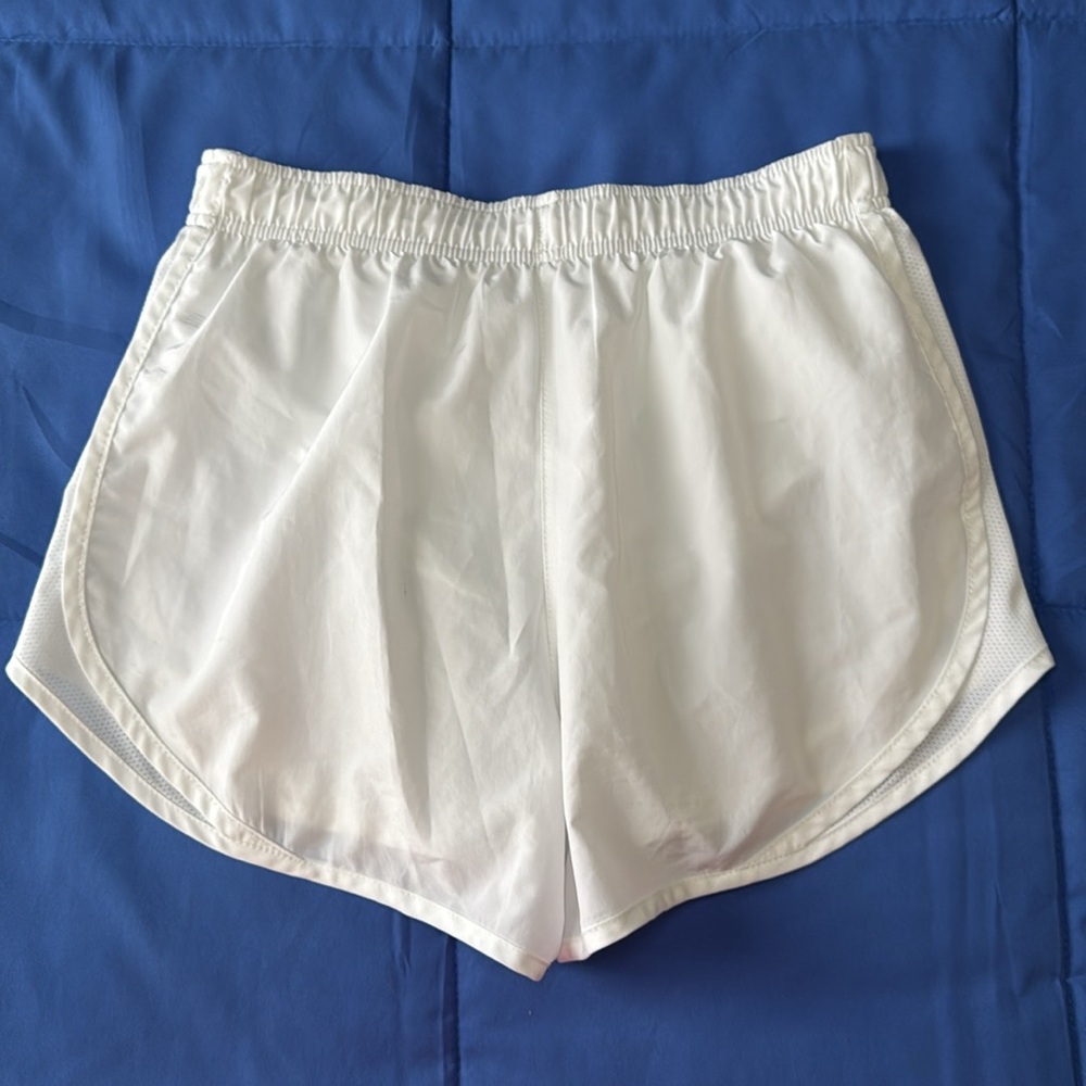 Nike Women's Tempo White Shorts 3” Inseam Sz Small! - Picture 8 of 8